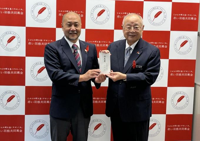 元沖縄県立辺士名高等学校教頭 小松聡様(左)