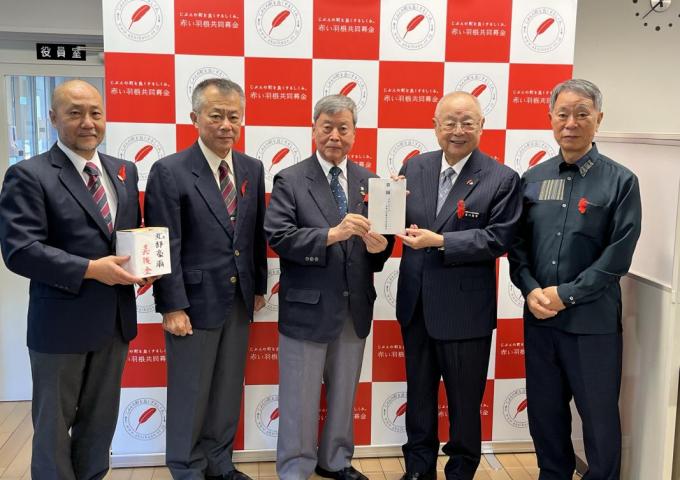 左から沖縄県空手道連盟 小松聡様、同理事長 高良正剛様、同会長 平良慶孝様