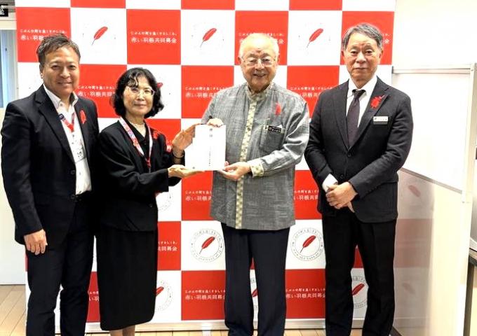 左からコープおきなわ総合推進室本部長スタッフの比嘉吉昌さん、副理事長の玉城智江さん